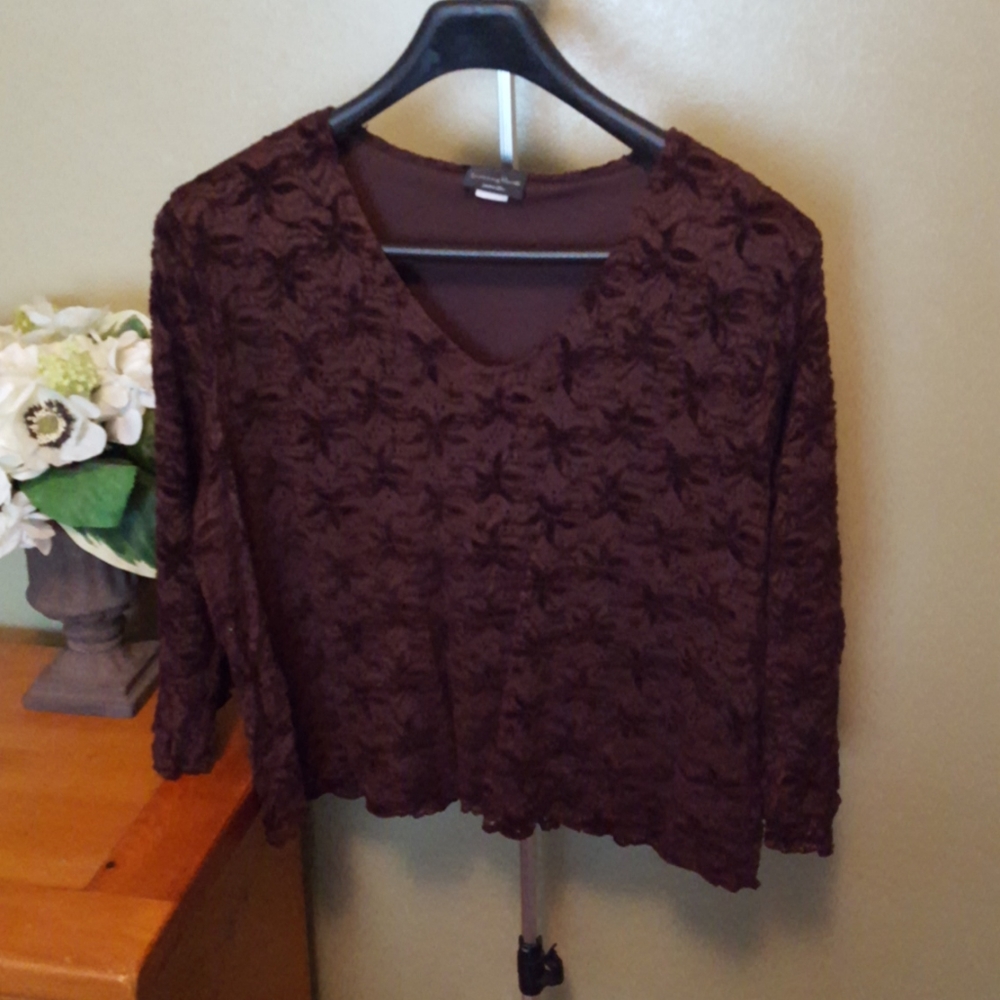 Woman's textured/ velour top